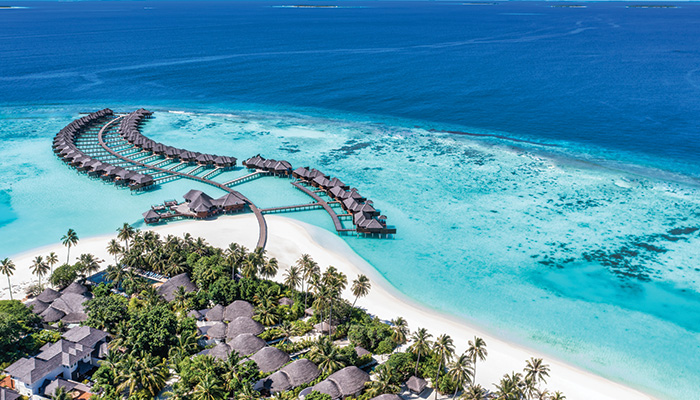 Travel in Style to the Maldives with Emirates