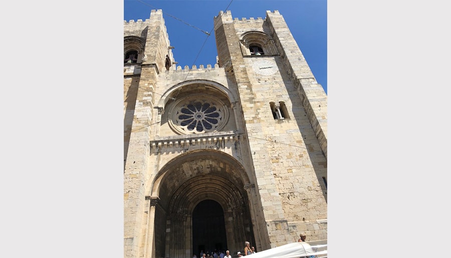 Lisbon-Cathedral-in-Lisbon-best-Travel-Agency-Brightsun-UK