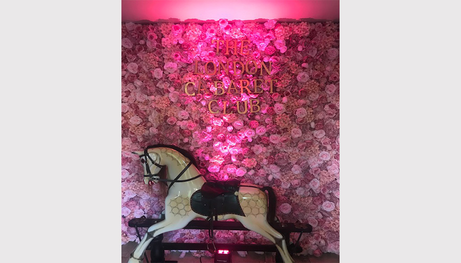 London-Cabaret-Club-best-online-Travel-Agency-Brightsun-Travel