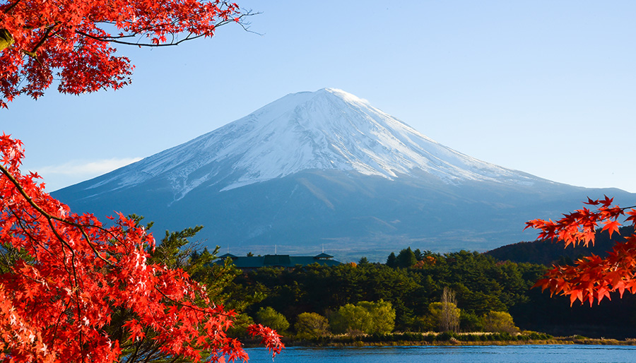 Mount-Fuji-is-the-countrys-tallest-mountain-Travel-Companies-Brightsun-UK