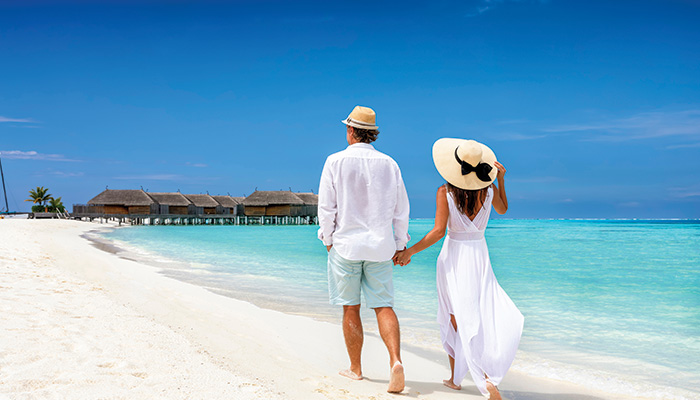 Couple-on-Beach