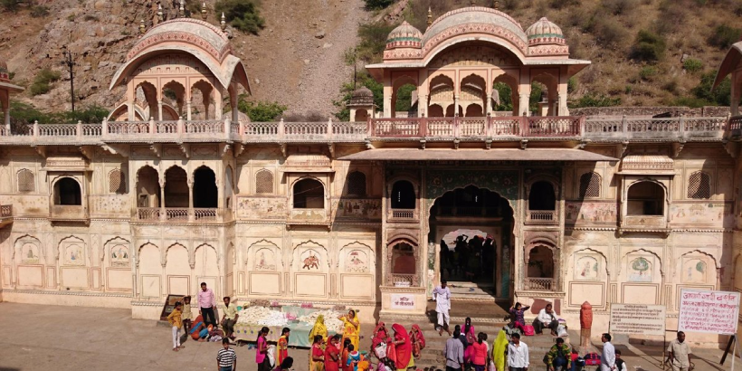 Khole-ke-Hanuman-Ji-Temple