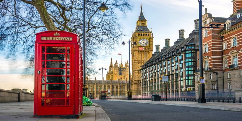 london england iconic british old red